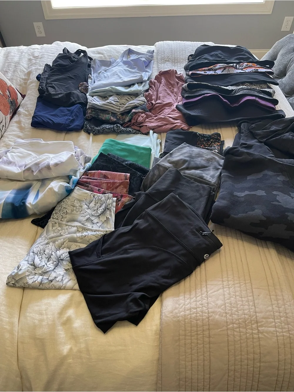 EUC Like New Lululemon Lot